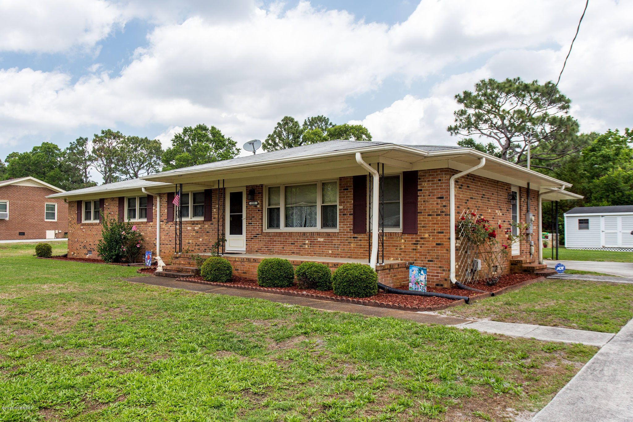 225 2 Chopt Road Wilmington, NC 28405 - Photo 2 of 23 4Exterior