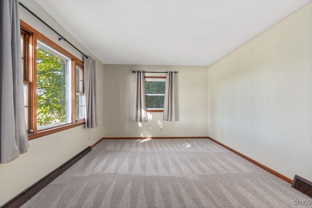 4799 Buckley Road Clay, NY 13090 - Photo 4 of 36