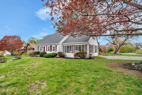 $950,000 | 293 Florence Road, Waltham, MA 02453
