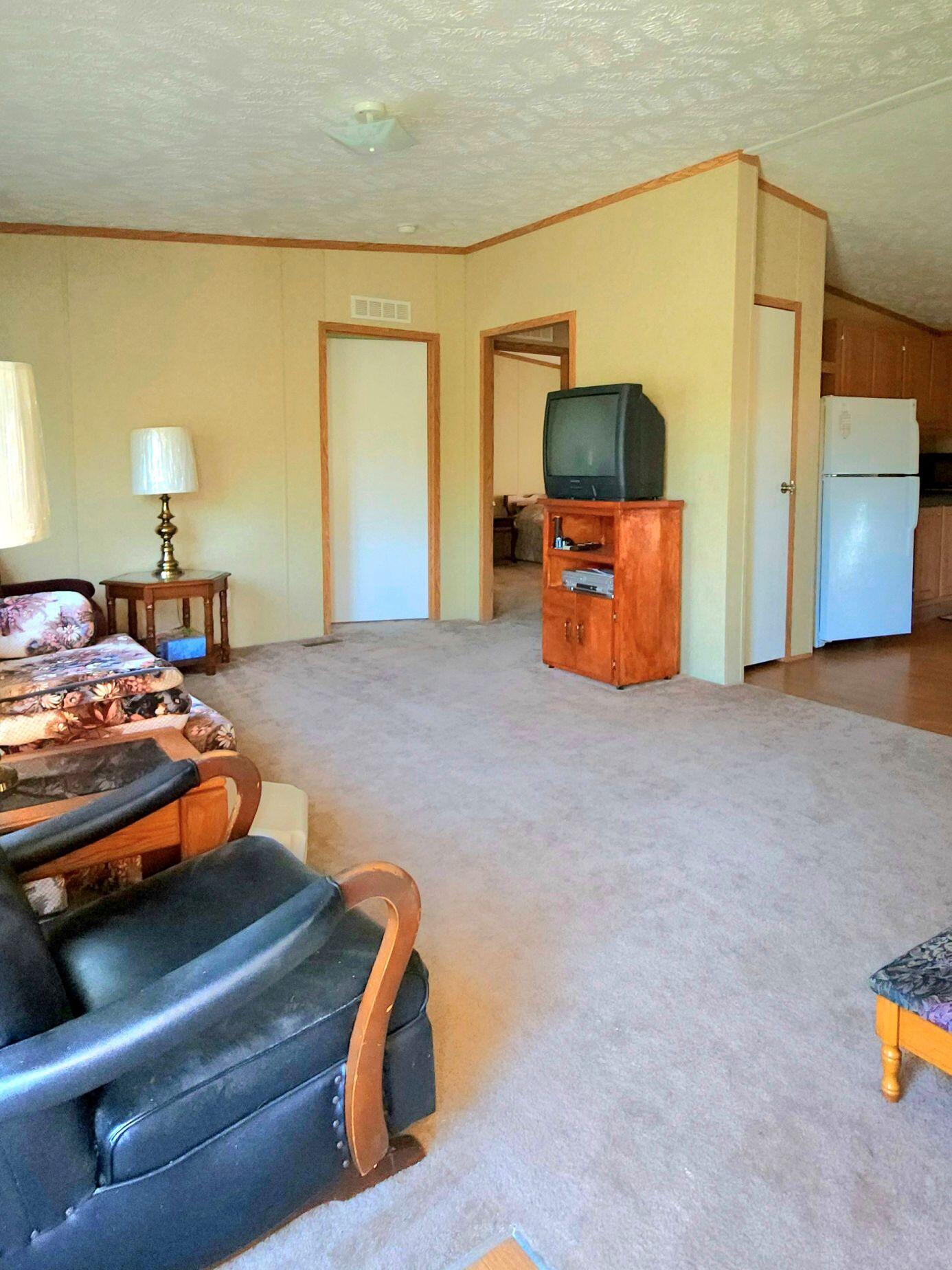 488 Hill Country Road Dunmore, WV 24934 - Photo 2 of 40 Gallery Image 2