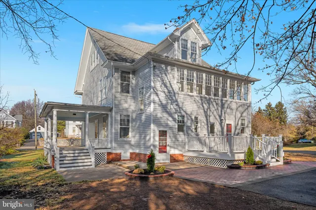 $949,900 | 422 North Main Street, Woodstock, VA 22664