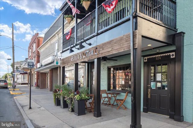 $949,900 | 422 North Main Street, Woodstock, VA 22664