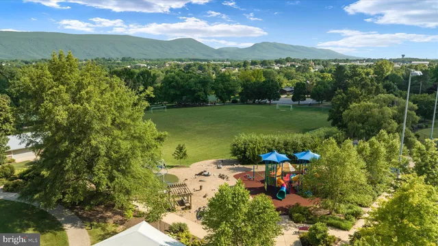 $949,900 | 422 North Main Street, Woodstock, VA 22664