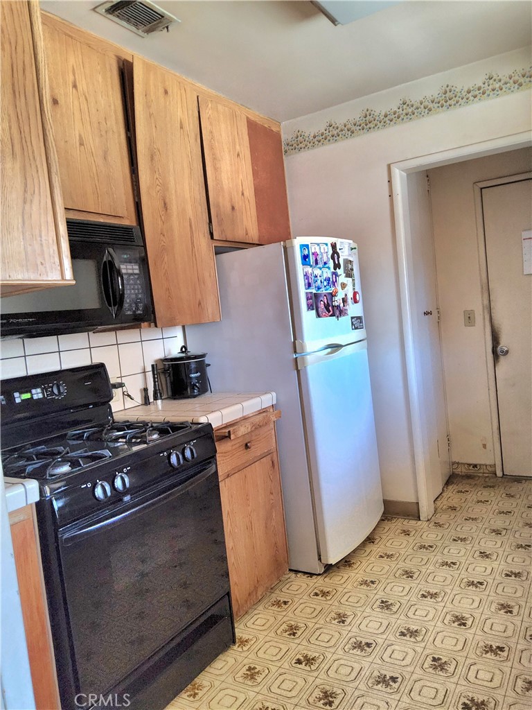 7334 Garden Riverside Ca Riverside, CA 92504 - Photo 4 of 26