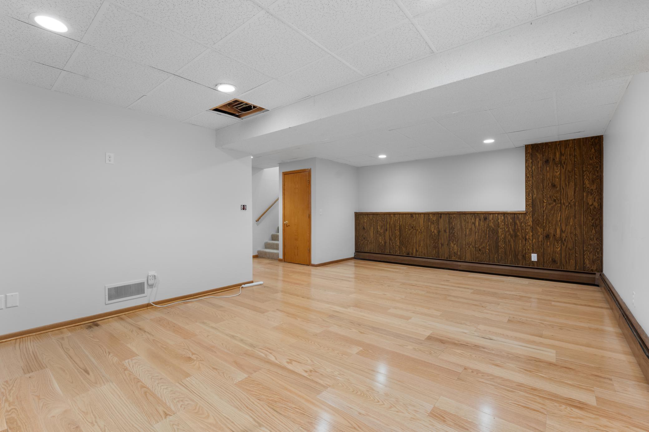 910 Byron Avenue North Byron, MN 55920 - Photo 15 of 26