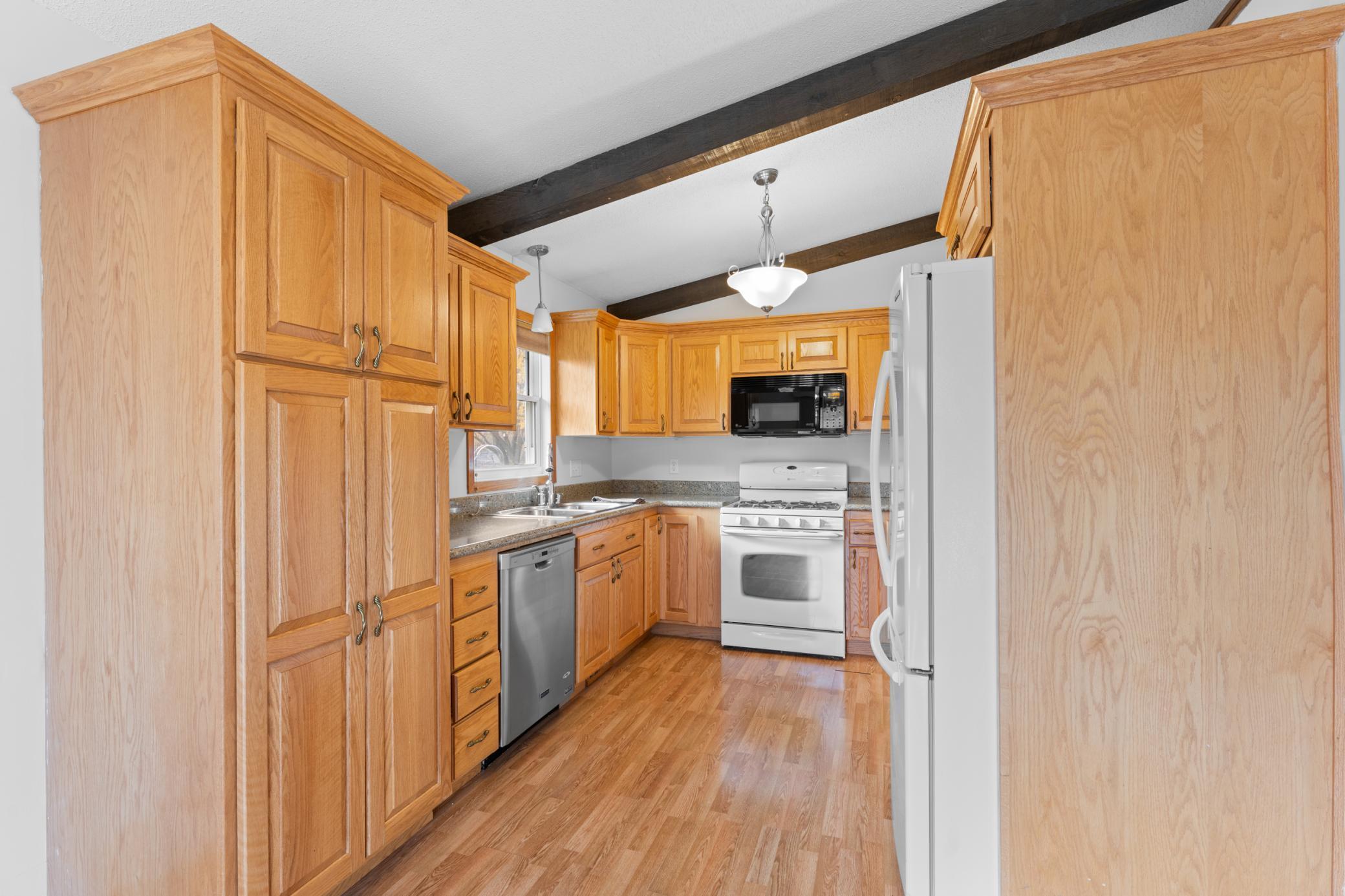 910 Byron Avenue North Byron, MN 55920 - Photo 7 of 26