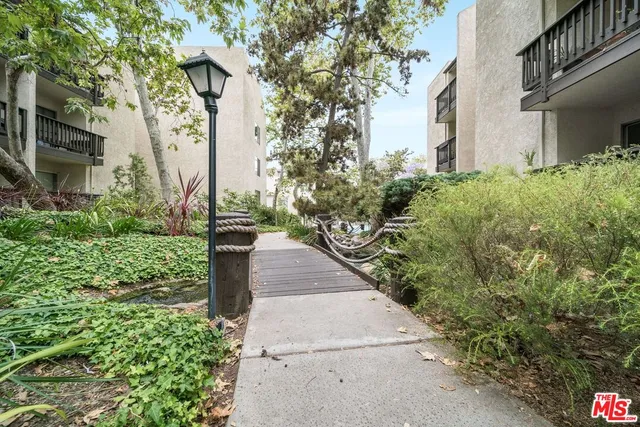 $505,000 | 11108 Summertime Lane, Culver City, CA 90230