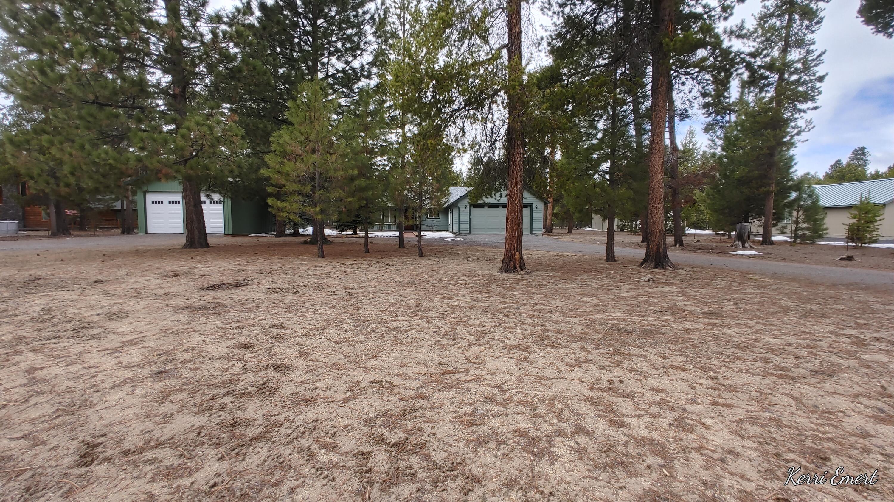 146624 Junos Road Gilchrist, OR 97737 - Photo 3 of 18 Front of house distance 1