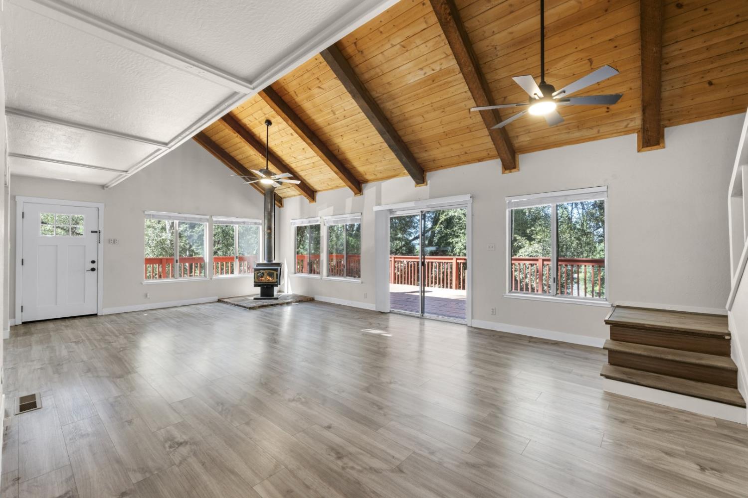14036 Hilltop Road Pine Grove, CA 95665 - Photo 15 of 45