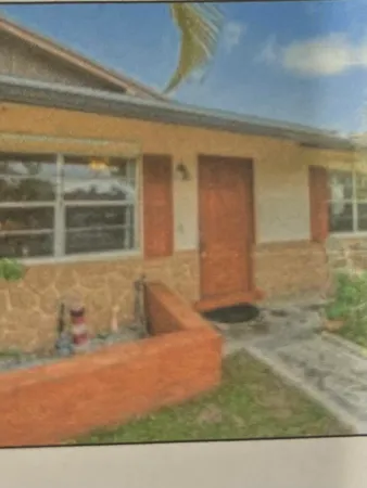 $2,200 | 3945 Chapel Street, West Palm Beach, FL 33403