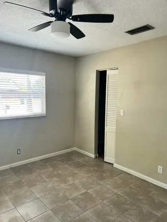 $2,200 | 3945 Chapel Street, West Palm Beach, FL 33403