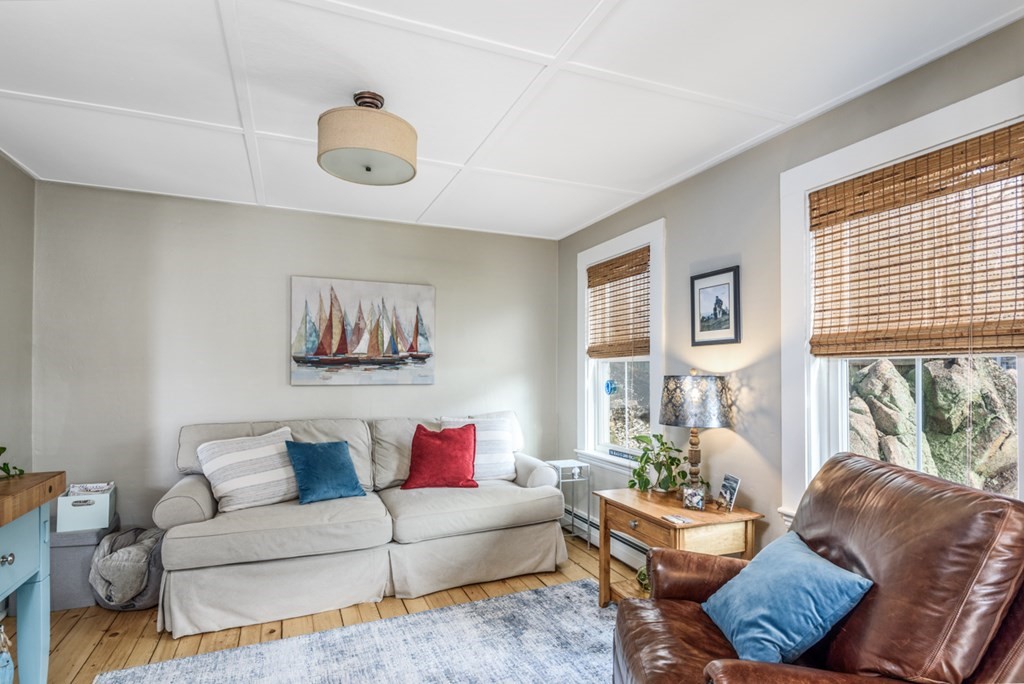 8 Gerring Road, Unit B Gloucester, MA 01930 - Photo 3 of 37