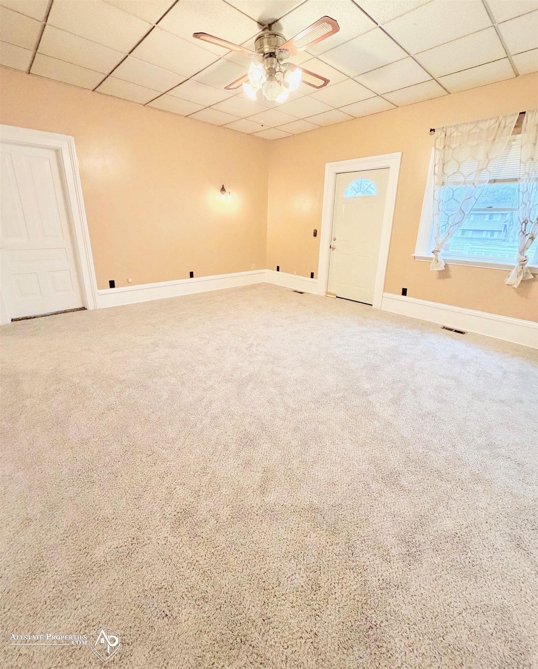5501 North State Road Davison, MI 48423 - Photo 18 of 41 Living Room