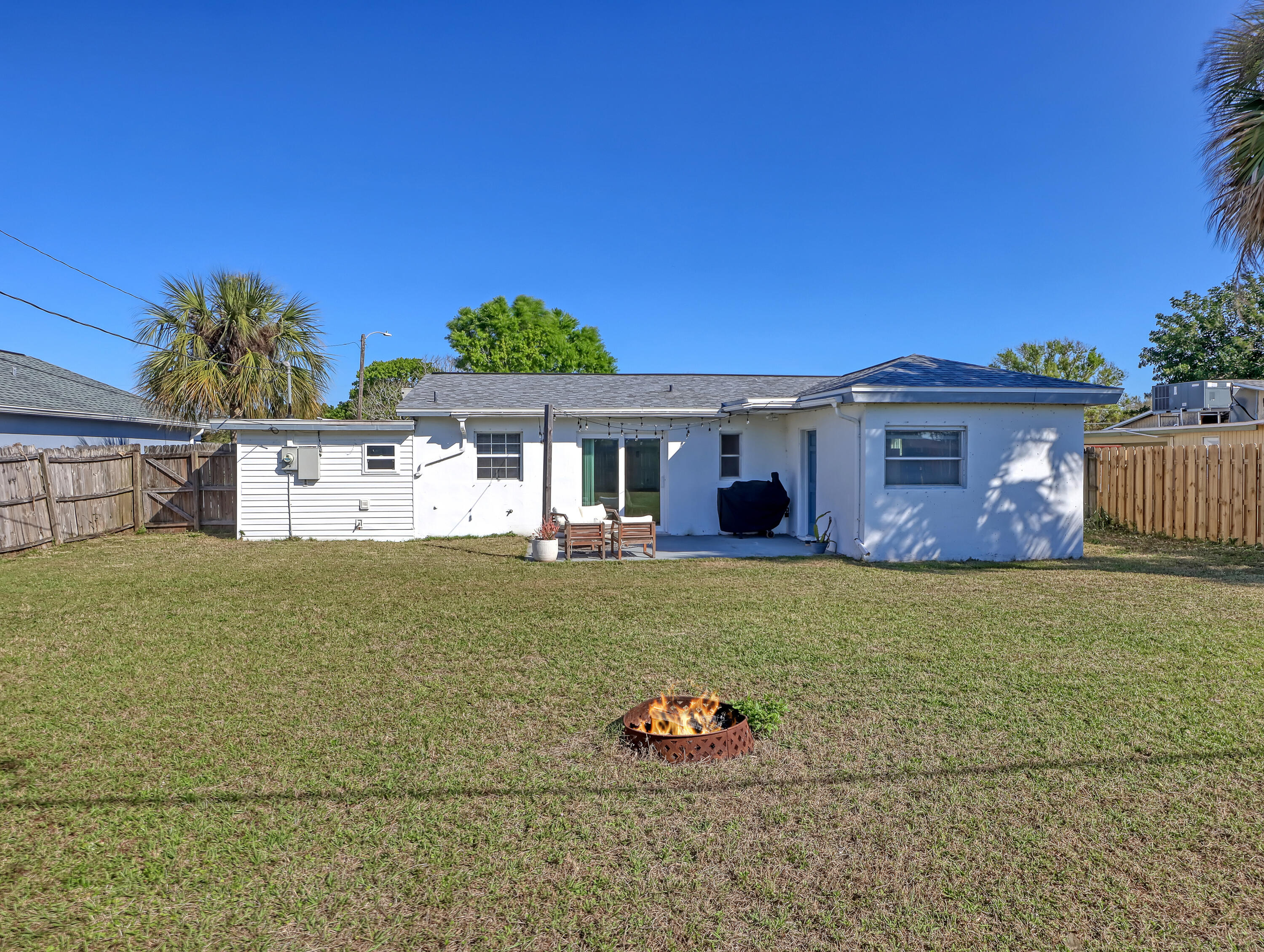 2711 Locksley Road Melbourne, FL 32935 - Photo 32 of 34 2711 Locksley (33)f