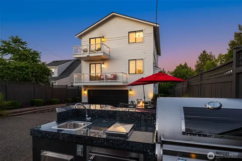 $1,398,000 | 5625 35th Avenue Southwest, Seattle, WA 98126