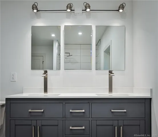 $625,000 | 62 Railroad Street, Canaan, CT 06031