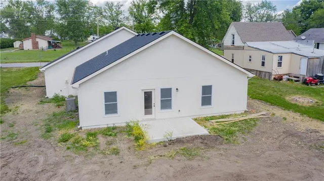 $285,000 | 606 East 3rd Street, Cameron, MO 64429