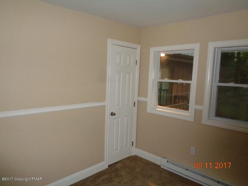 614 Buckle Boot Road Henryville, PA 18332 - Photo 15 of 27 239 (800x600)