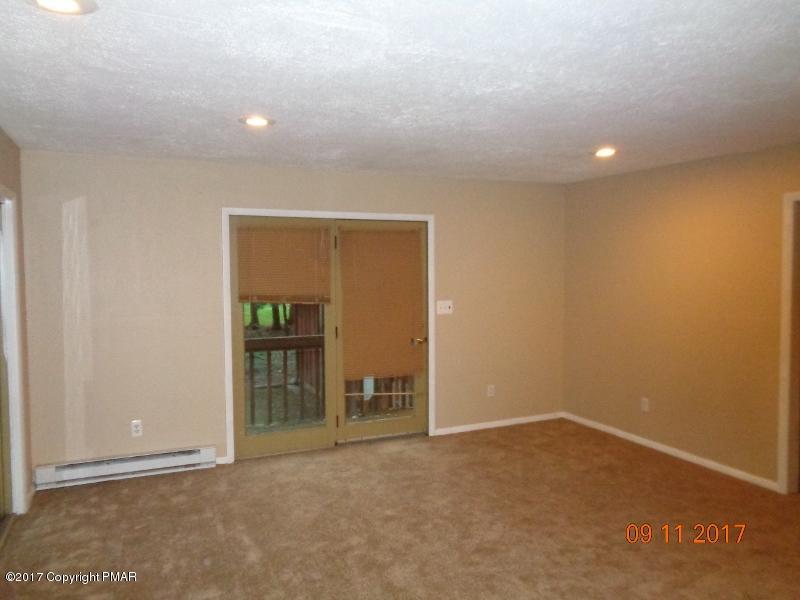 614 Buckle Boot Road Henryville, PA 18332 - Photo 7 of 27 231 (800x600)