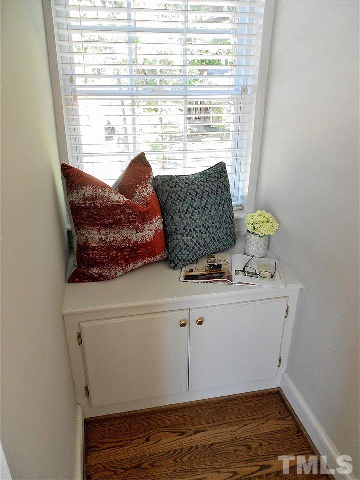 3307 Hall Place Raleigh, NC 27607 - Photo 10 of 24