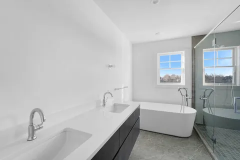 $1,225,000 | 68 Foster Avenue, Unit 8, Hampton Bays, NY 11946