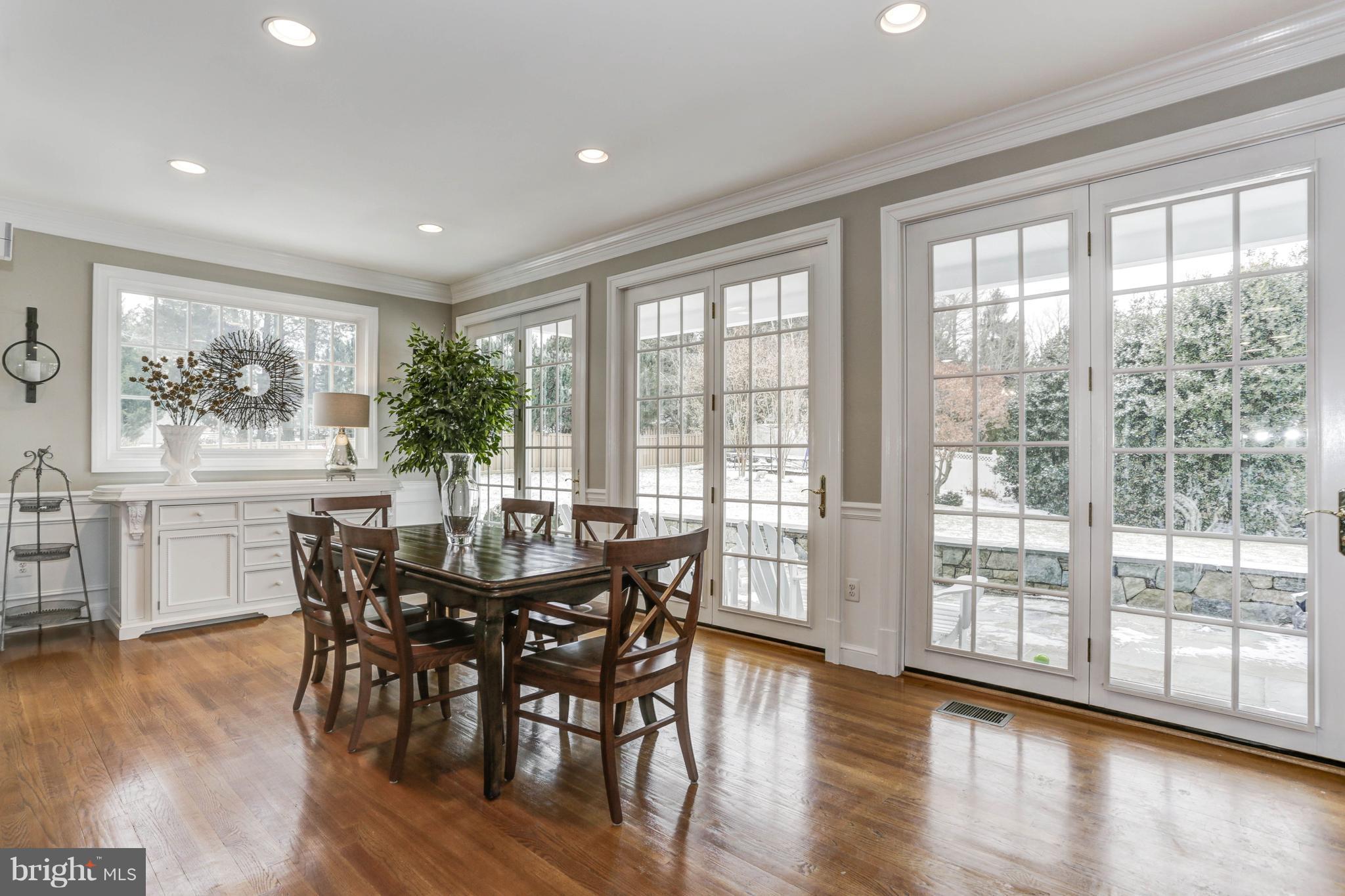 9806 Kendale Road Potomac, MD 20854 - Photo 12 of 30 Breakfast room overlooking terrace