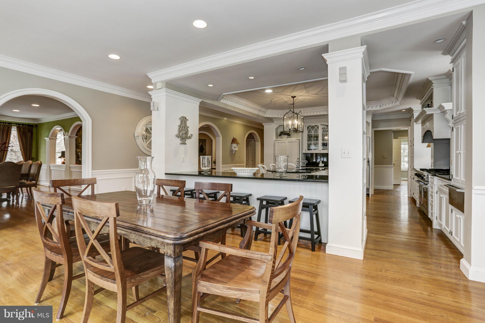 9806 Kendale Road Potomac, MD 20854 - Photo 13 of 30 Breakfast room and kitchen