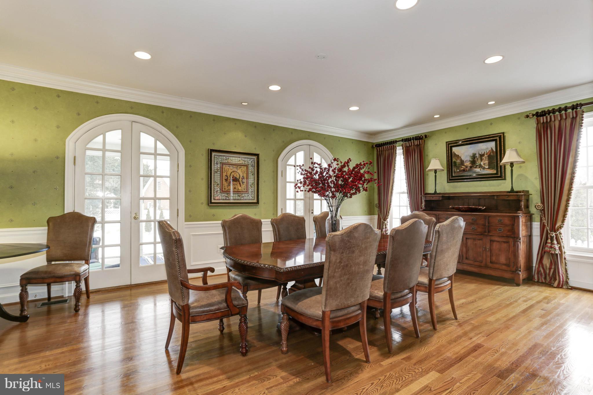9806 Kendale Road Potomac, MD 20854 - Photo 14 of 30 Dining room leading to screen porch