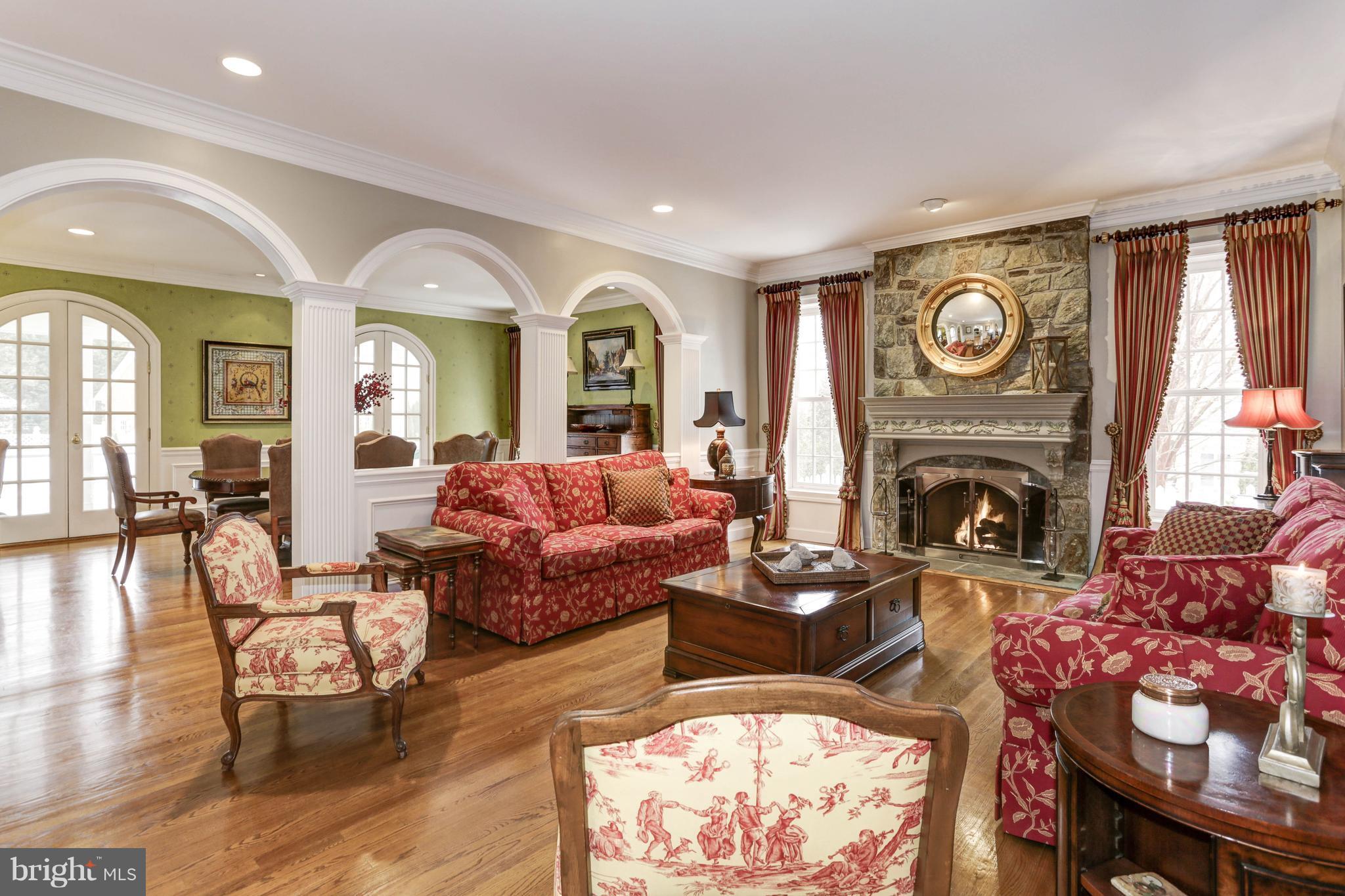 9806 Kendale Road Potomac, MD 20854 - Photo 16 of 30 Family room