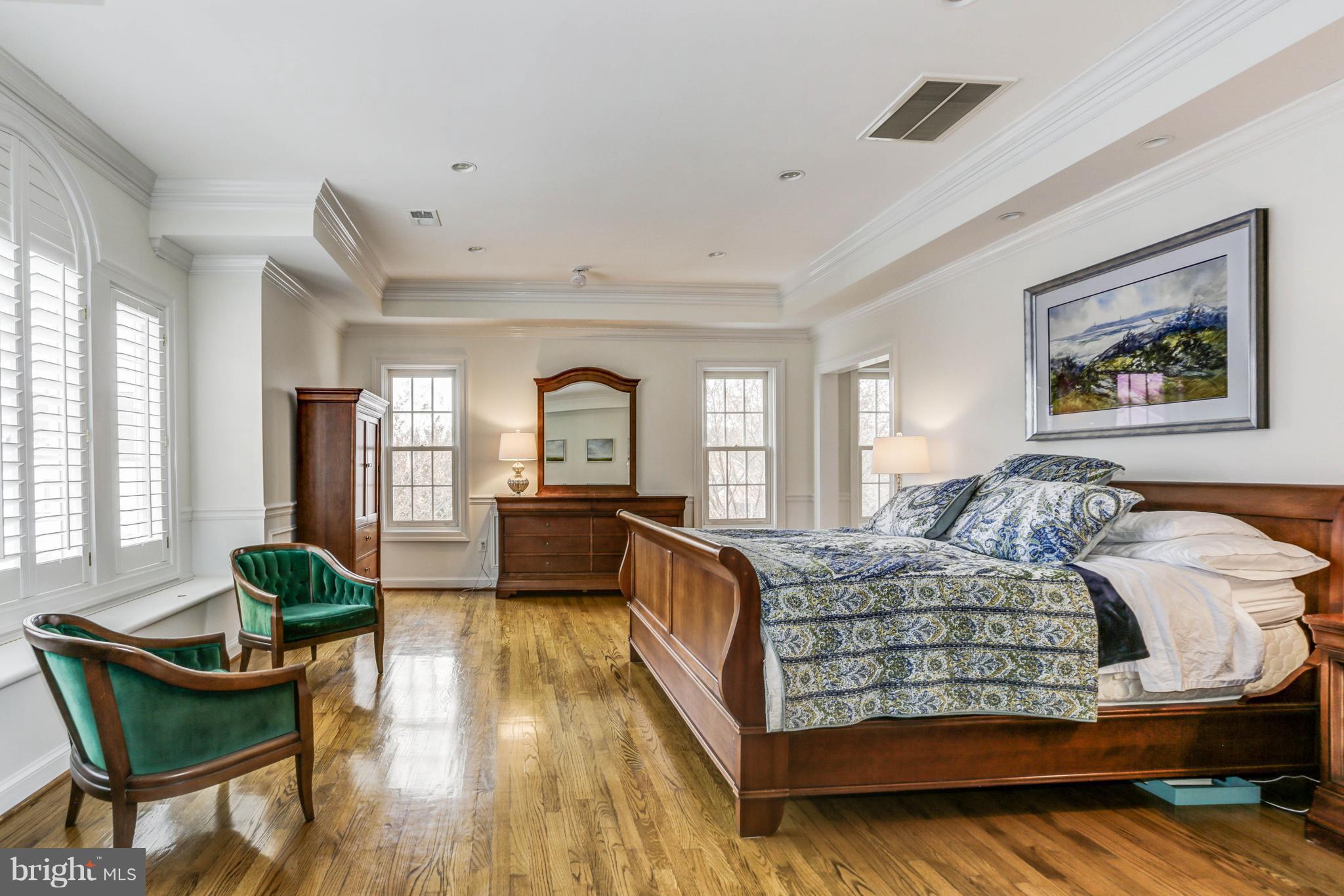 9806 Kendale Road Potomac, MD 20854 - Photo 21 of 30 Master bedroom