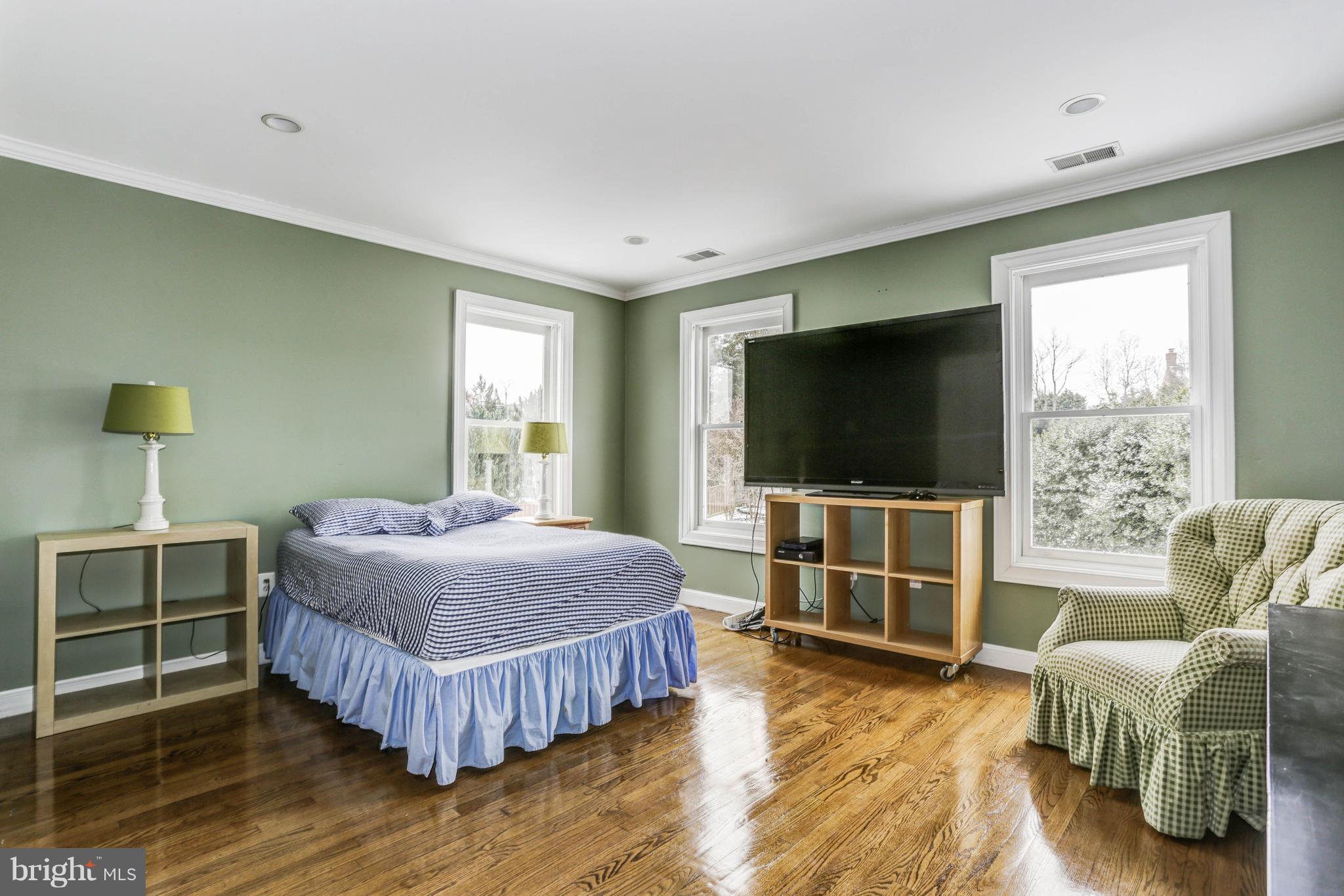 9806 Kendale Road Potomac, MD 20854 - Photo 22 of 30 Bedroom #5