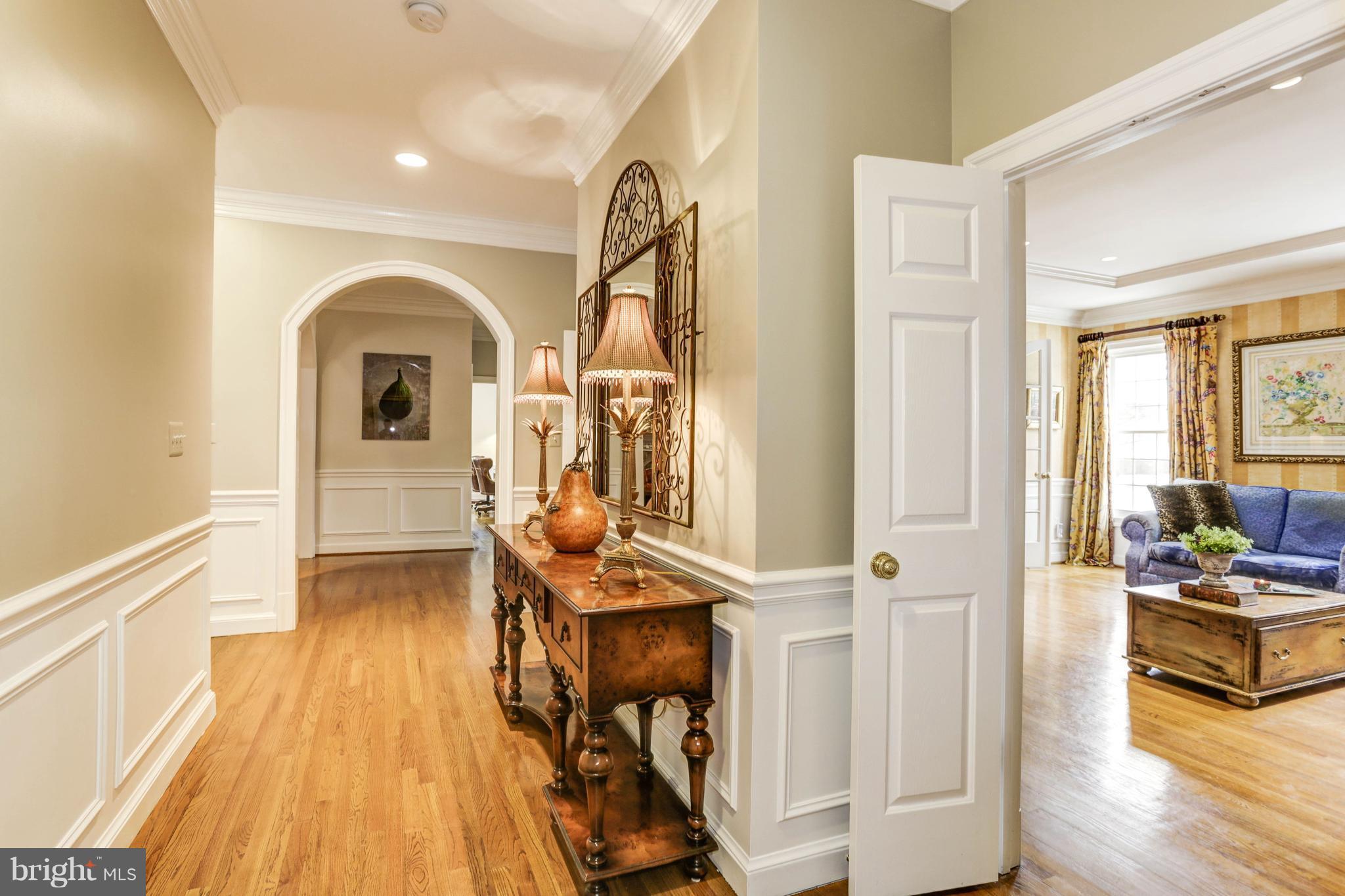 9806 Kendale Road Potomac, MD 20854 - Photo 8 of 30 Informal foyer