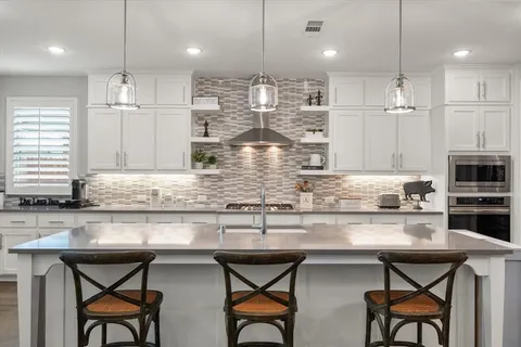 $550,000 | 6116 Strada Cove, Fort Worth, TX 76123