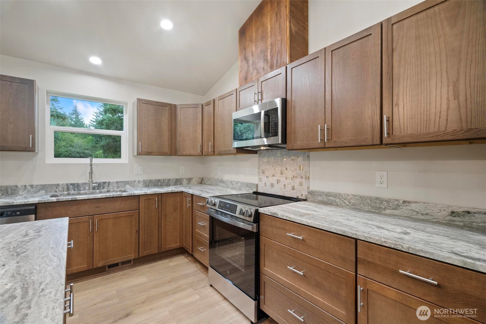 905 Byham Road Winlock, WA 98596 - Photo 15 of 40