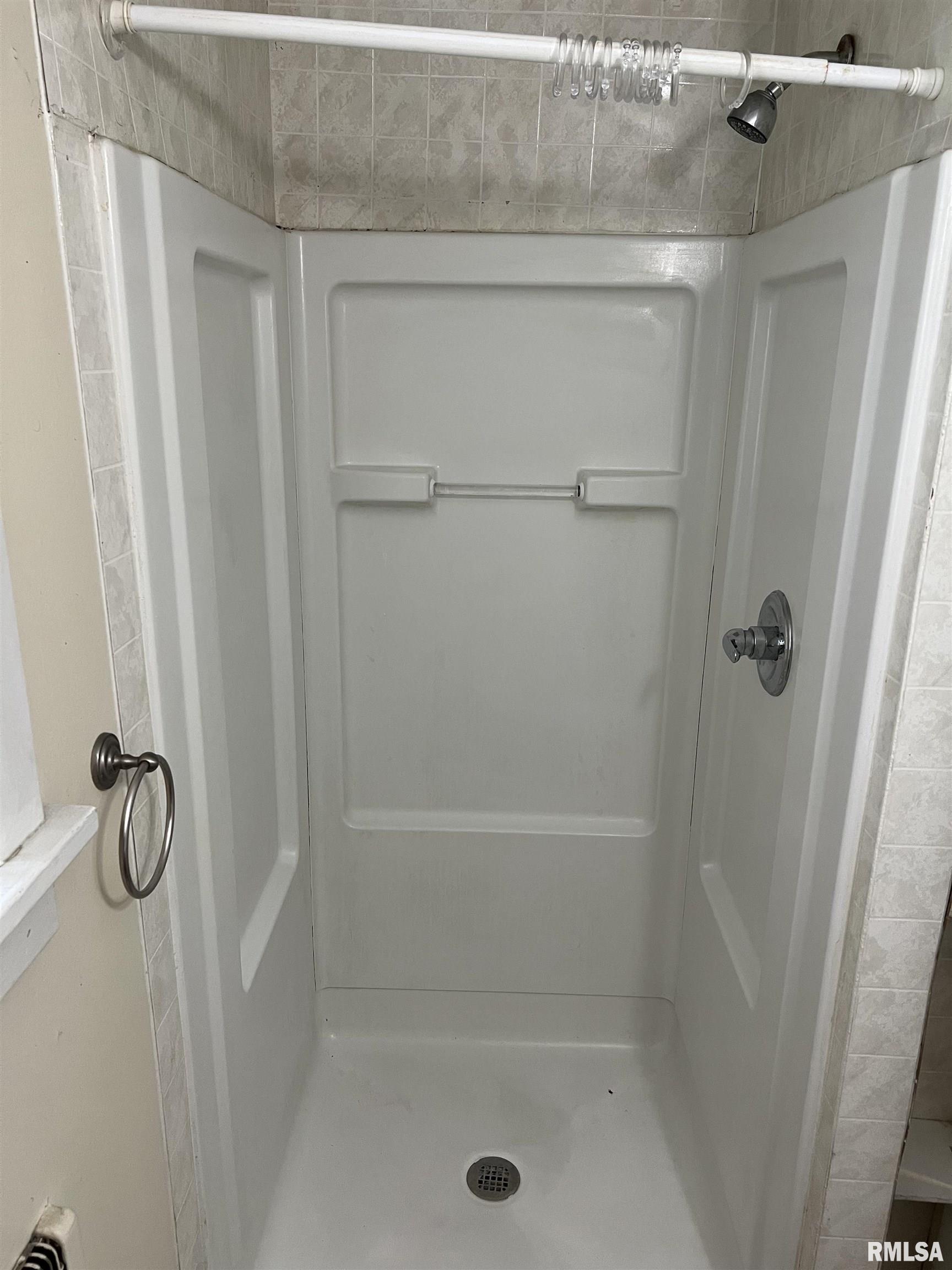 215 East Cordelia Street Springfield, IL 62703 - Photo 8 of 10 Gallery Image 8