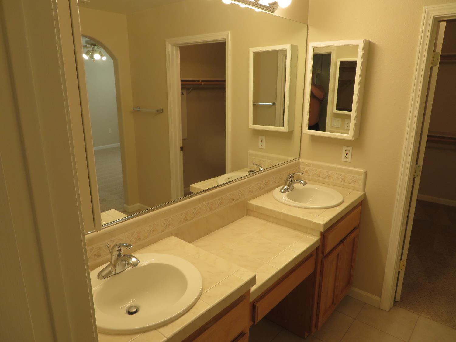 4 Rasha Court Sacramento, CA 95831 - Photo 20 of 33