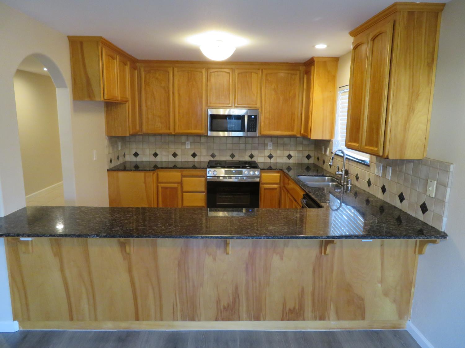 4 Rasha Court Sacramento, CA 95831 - Photo 6 of 33