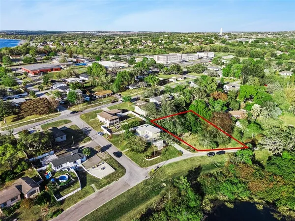 $759,000 | 190 Crystal Lake Drive, Clermont, FL 34711