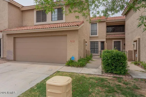 $2,400 | 13642 South 42nd Place, Phoenix, AZ 85044