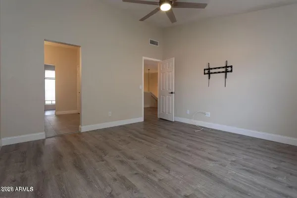 $2,400 | 13642 South 42nd Place, Phoenix, AZ 85044