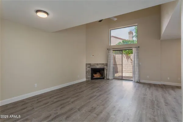 $2,400 | 13642 South 42nd Place, Phoenix, AZ 85044