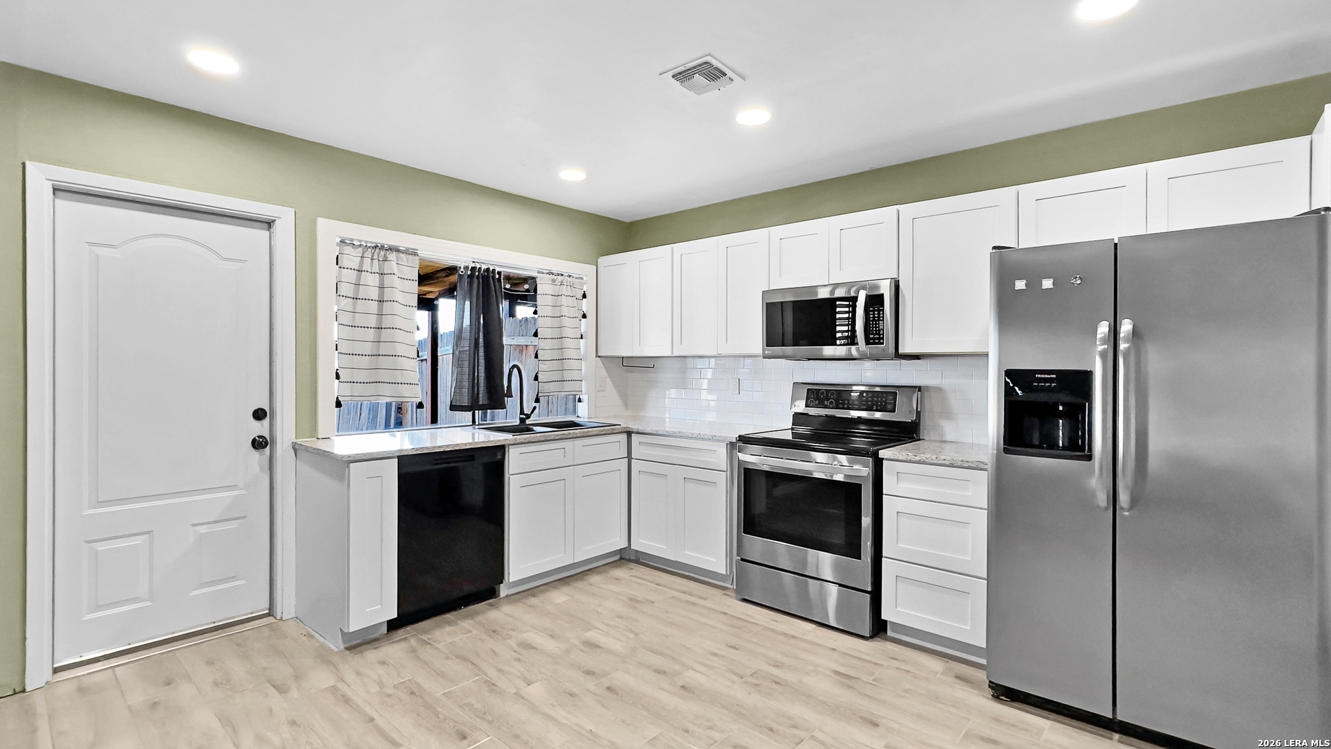 6519 Spring Manor Street San Antonio, TX 78249 - Photo 7 of 25