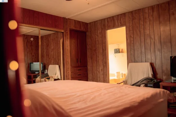 a bathroom with a tub