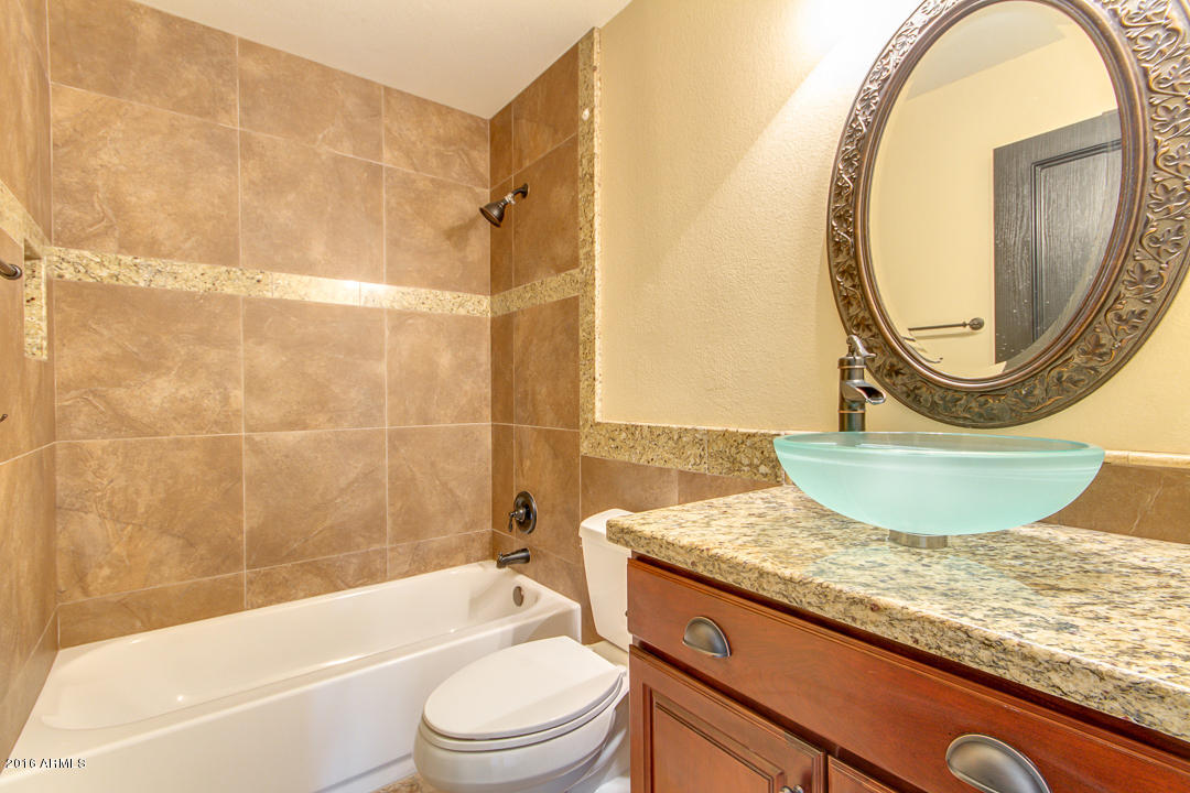 4806 East Mossman Road Phoenix, AZ 85054 - Photo 24 of 32 Second Bath