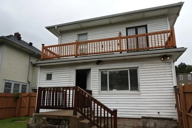 $220,000 | 207 East Street, Parkville, MO 64152