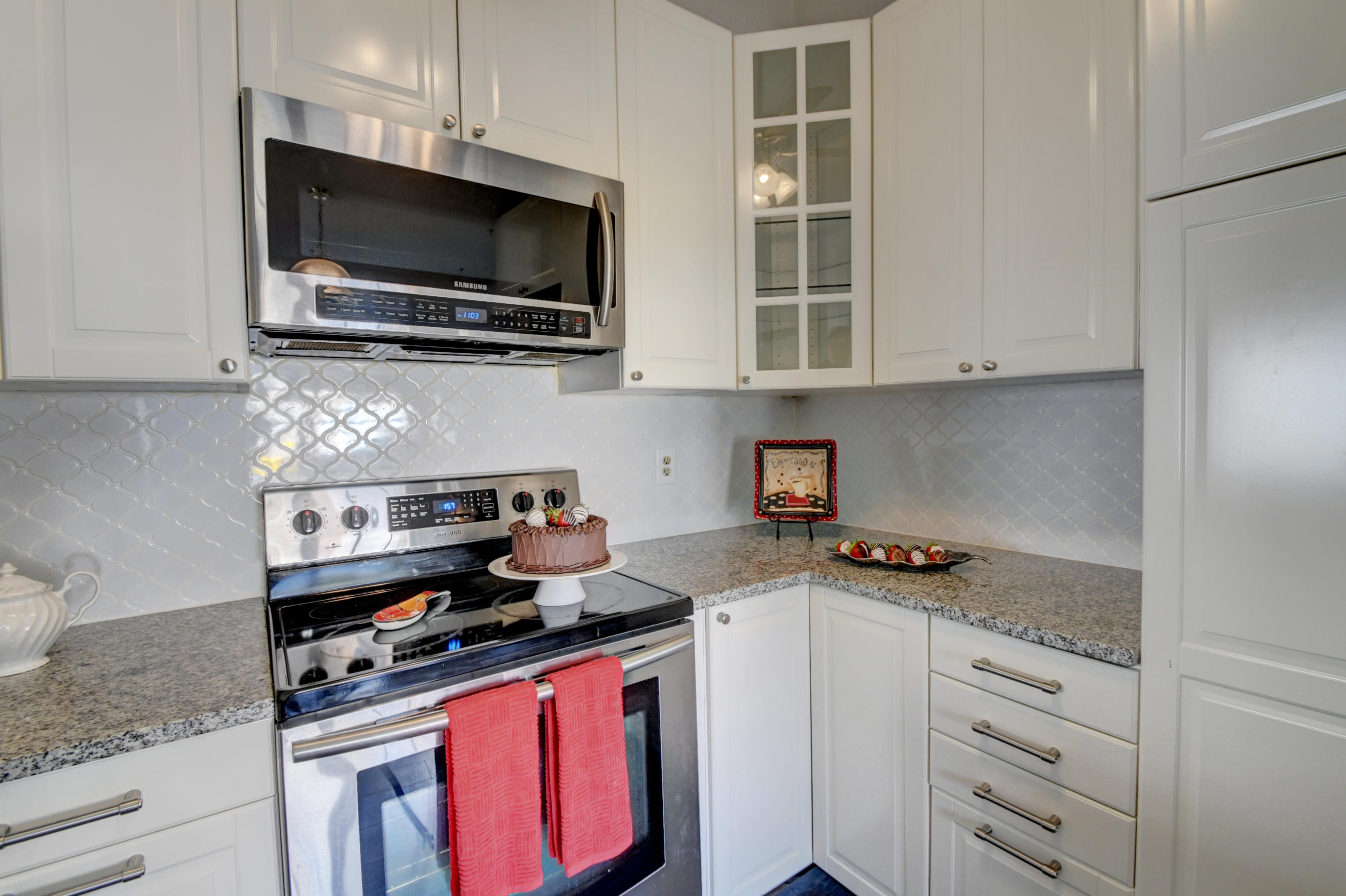 11134 Goss Lane Boca Raton, FL 33428 - Photo 5 of 32 New White Cabinets