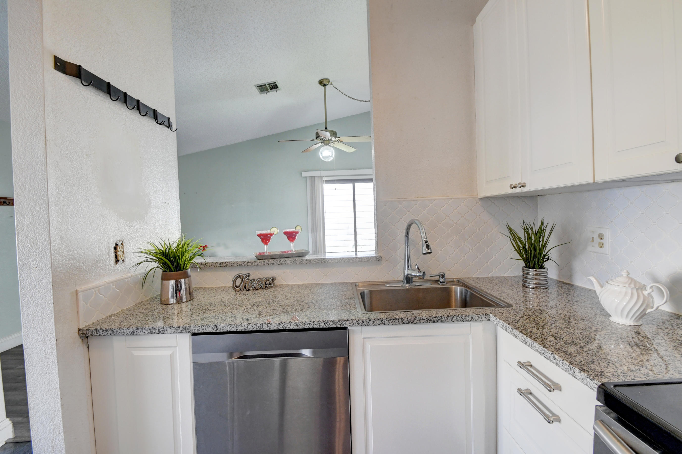 11134 Goss Lane Boca Raton, FL 33428 - Photo 9 of 32 Kitchen