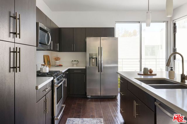 $1,250,000 | 2526 North Via Artis Avenue, Los Angeles, CA 90039