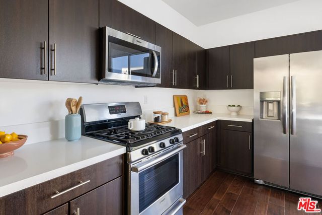 $1,250,000 | 2526 North Via Artis Avenue, Los Angeles, CA 90039