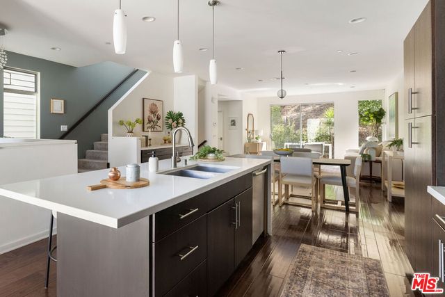 $1,250,000 | 2526 North Via Artis Avenue, Los Angeles, CA 90039